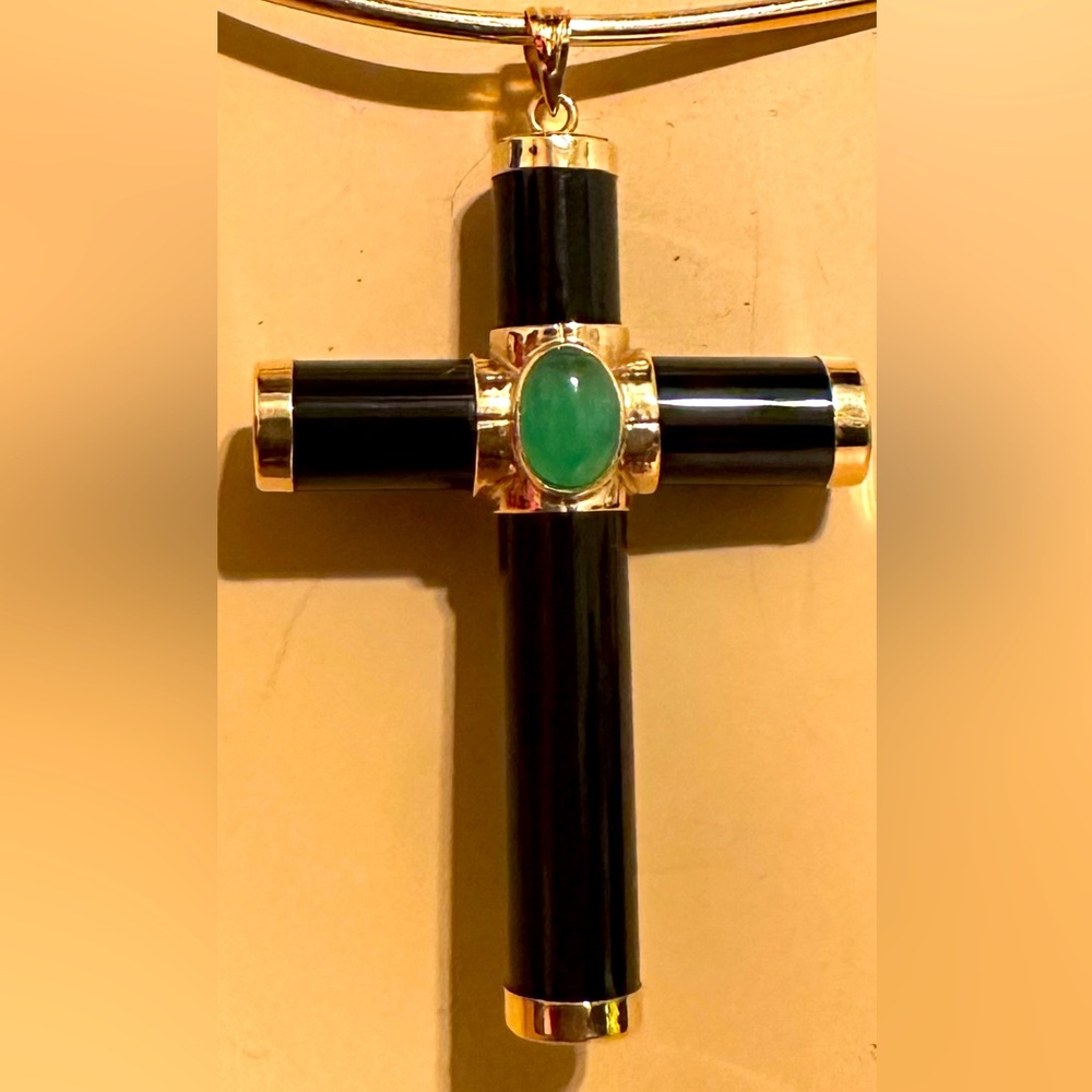 14k Yellow Gold Onxy and Jade Cross Pendat